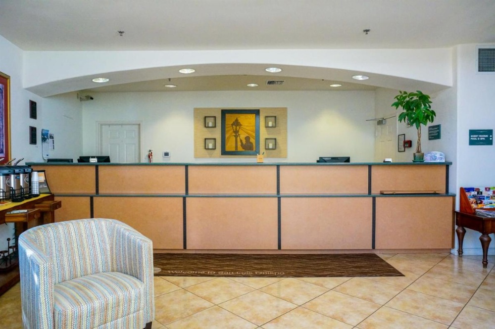 Lamplighter Inn & Suites Image 10